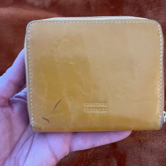 Yellow Leather Wallet - Picture 3 of 9